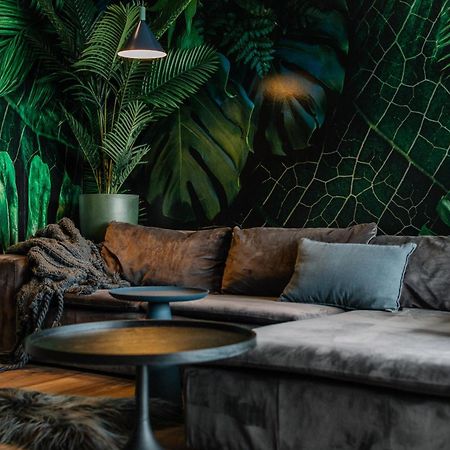 Exklusive Design Appartement Palm Paradise Neubau Пфунгщад Екстериор снимка